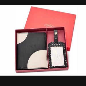 NWT Fossil Black/White Keely Travel Gift Set